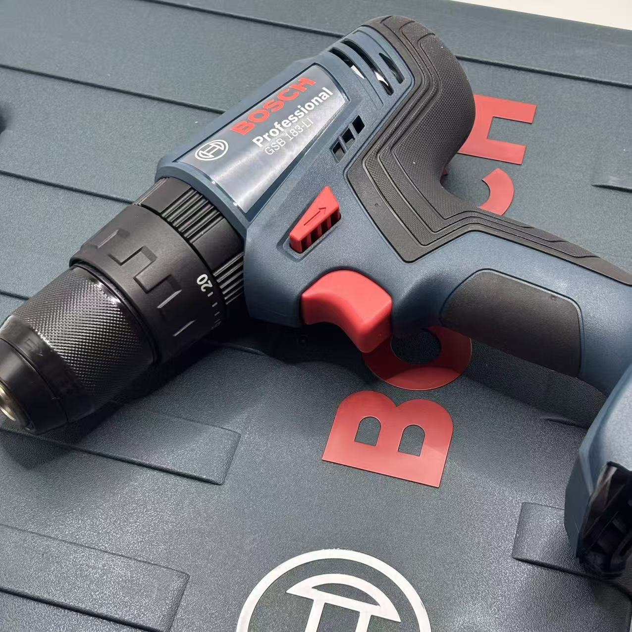 บ๊อช GSB 183-LI สว่านกระแทกไร้ - Bosch Drill Gsb 18V บทวิจารณ์และราคา